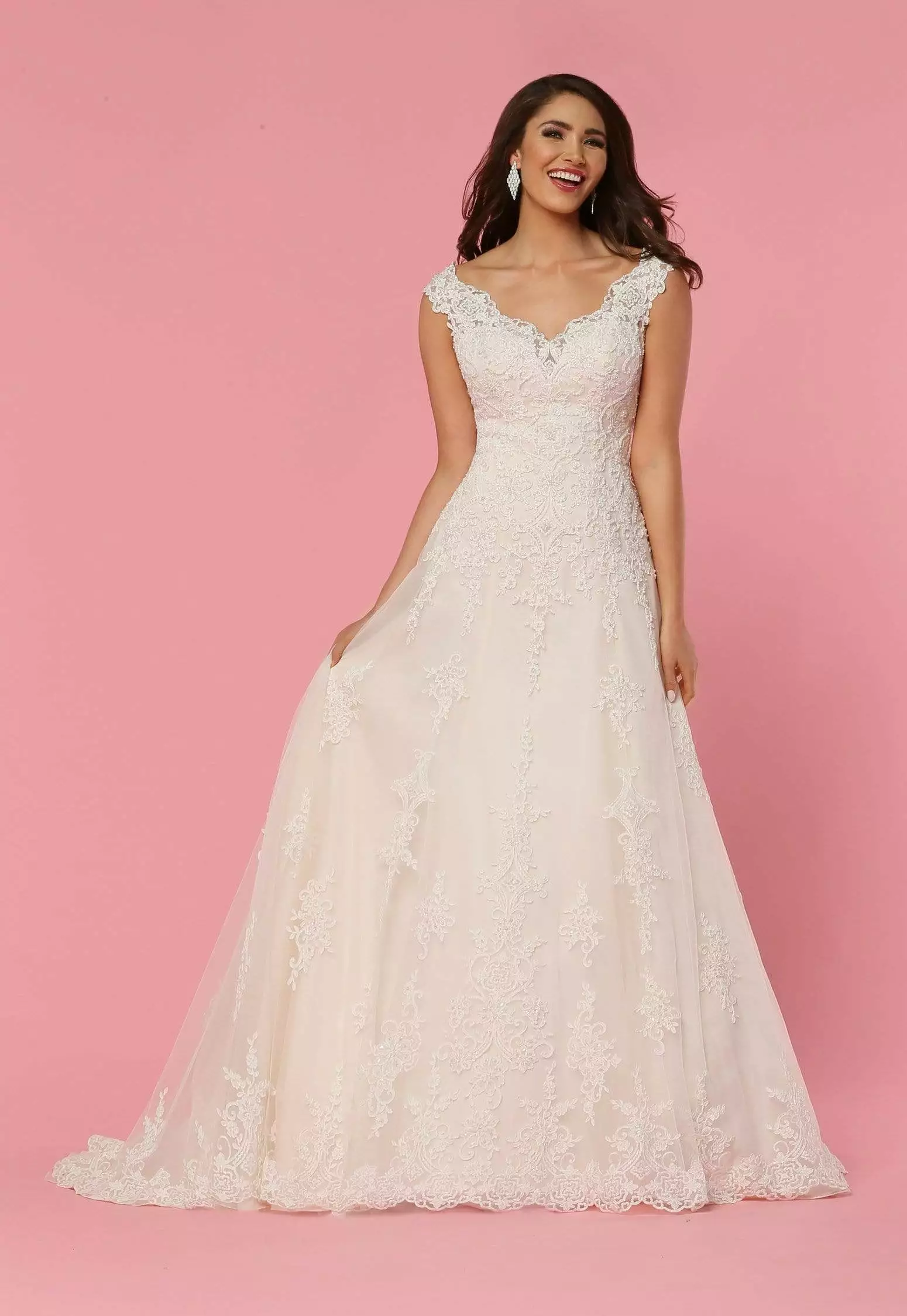 Da Vinci Bridal - 50444 V-Neck Lace Applique Tulle A-Line Wedding Gown 5 Da Vinci Bridal - 50444 V-Neck Lace Applique Tulle A-Line Wedding Gown - Image 3