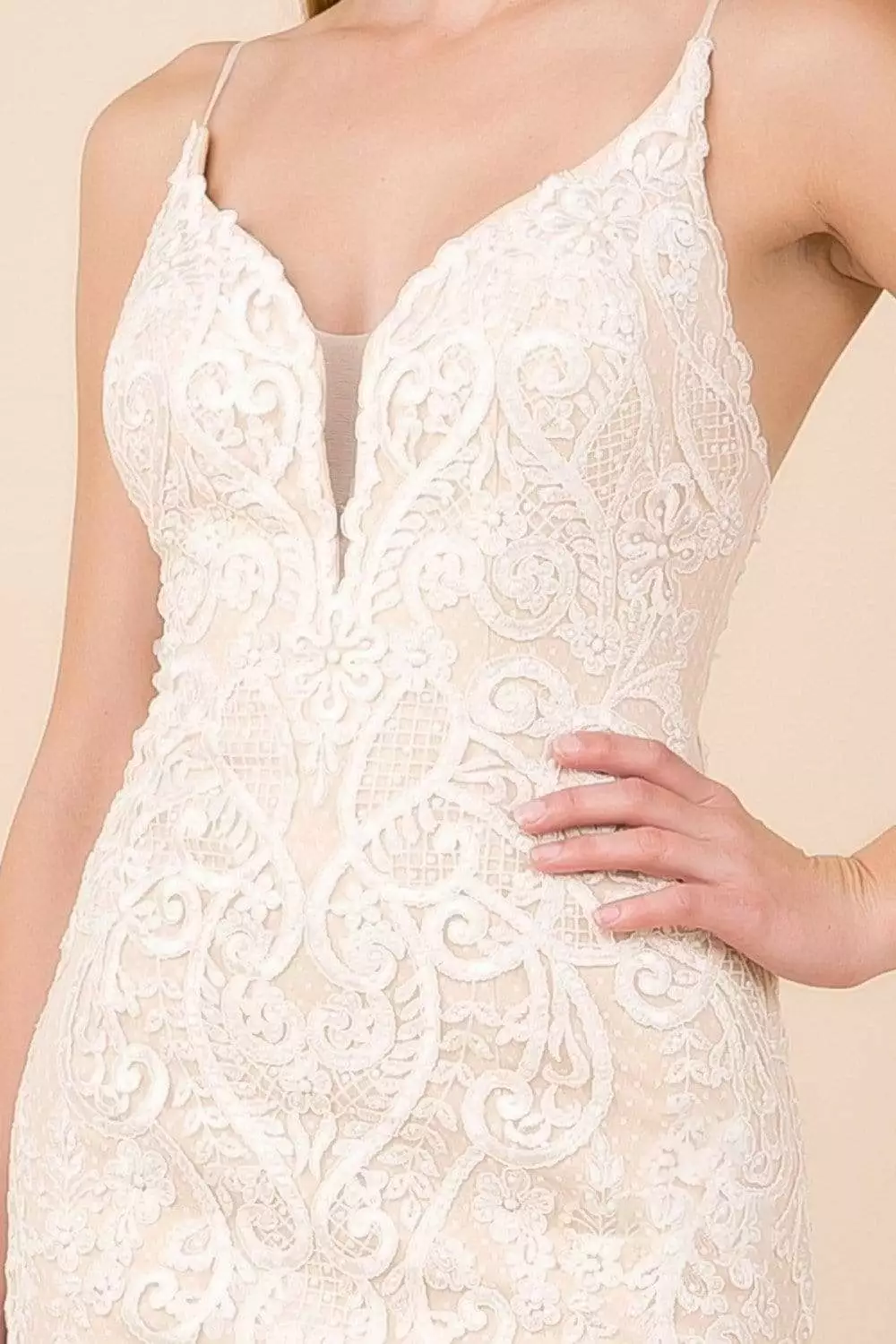 Nox Anabel - W903 Lace Embroidered Deep V-neck Trumpet Gown 5 Nox Anabel - W903 Lace Embroidered Deep V-neck Trumpet Gown - Image 3