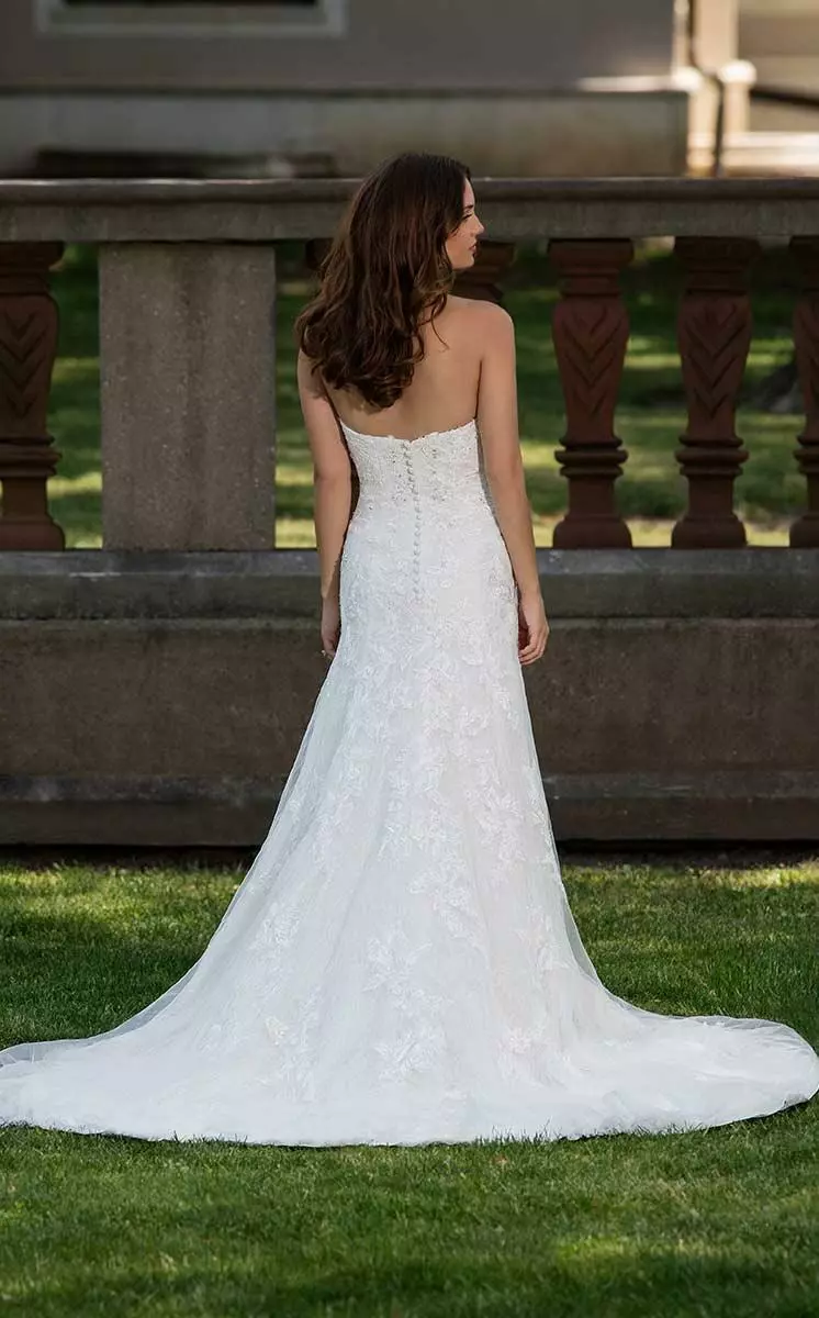 Rachel Allan Bridal - M620 Lace Embroidered Sweetheart Trumpet Gown 4 Rachel Allan Bridal - M620 Lace Embroidered Sweetheart Trumpet Gown - Image 2