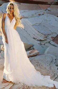 Wilderly Bride By Allure Bridals - Lace V-Neck A-Line Gown F194 - 1 Pc Sand/Champagne/Ivory In Size 10 Available